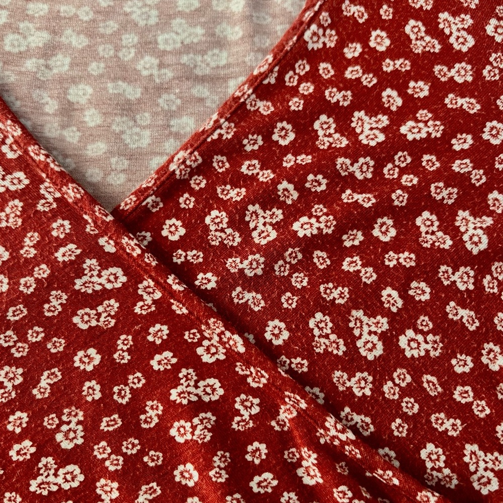 Red Floral Top - Picture 3 of 4